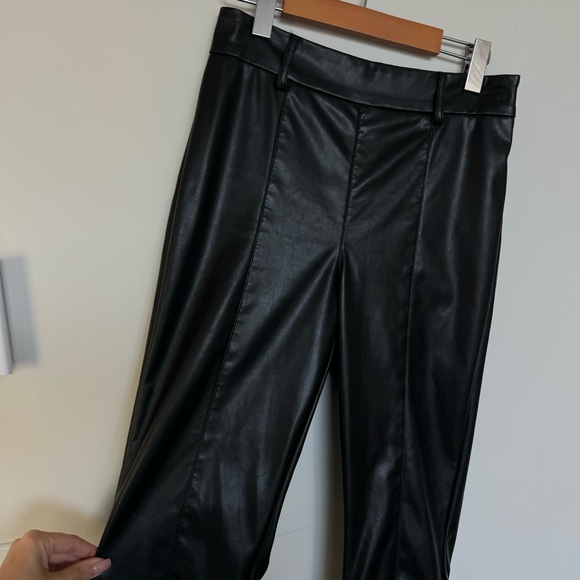 Faux-Leather flare pants Forever 21 - Picture 5 of 7